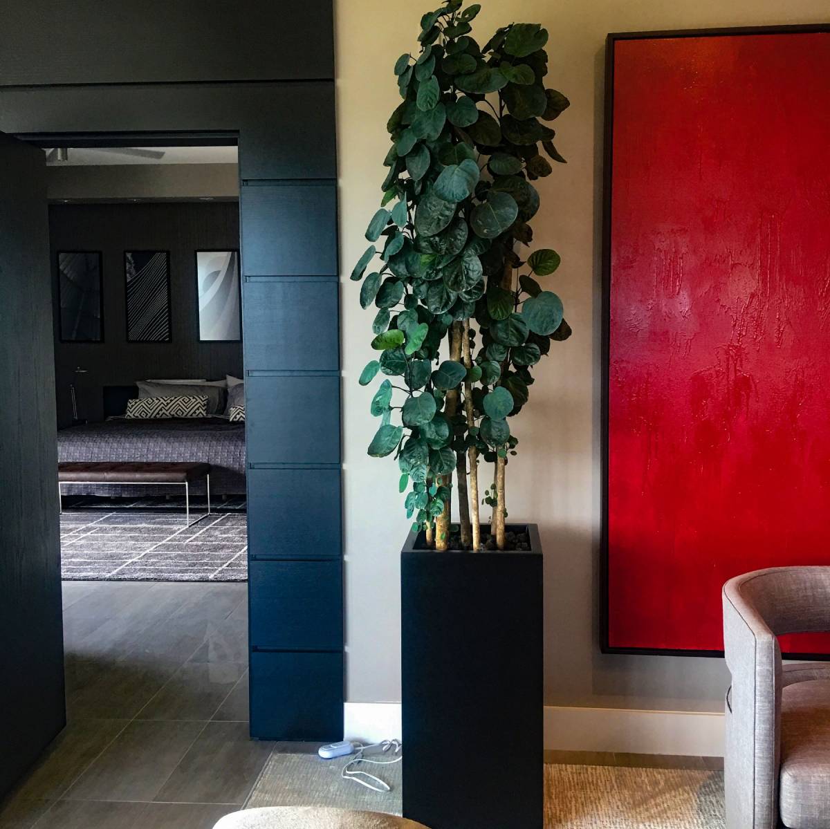 Jardinera alta de esquina Potsdam de Jay Scotts – Planters Etc, image size:1200x1199