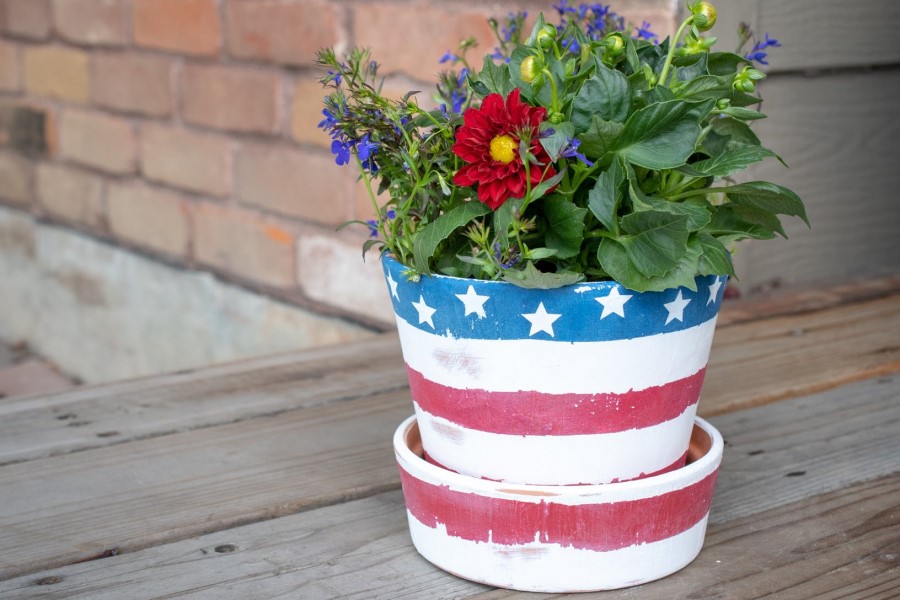 Flower pot with American flag decoration