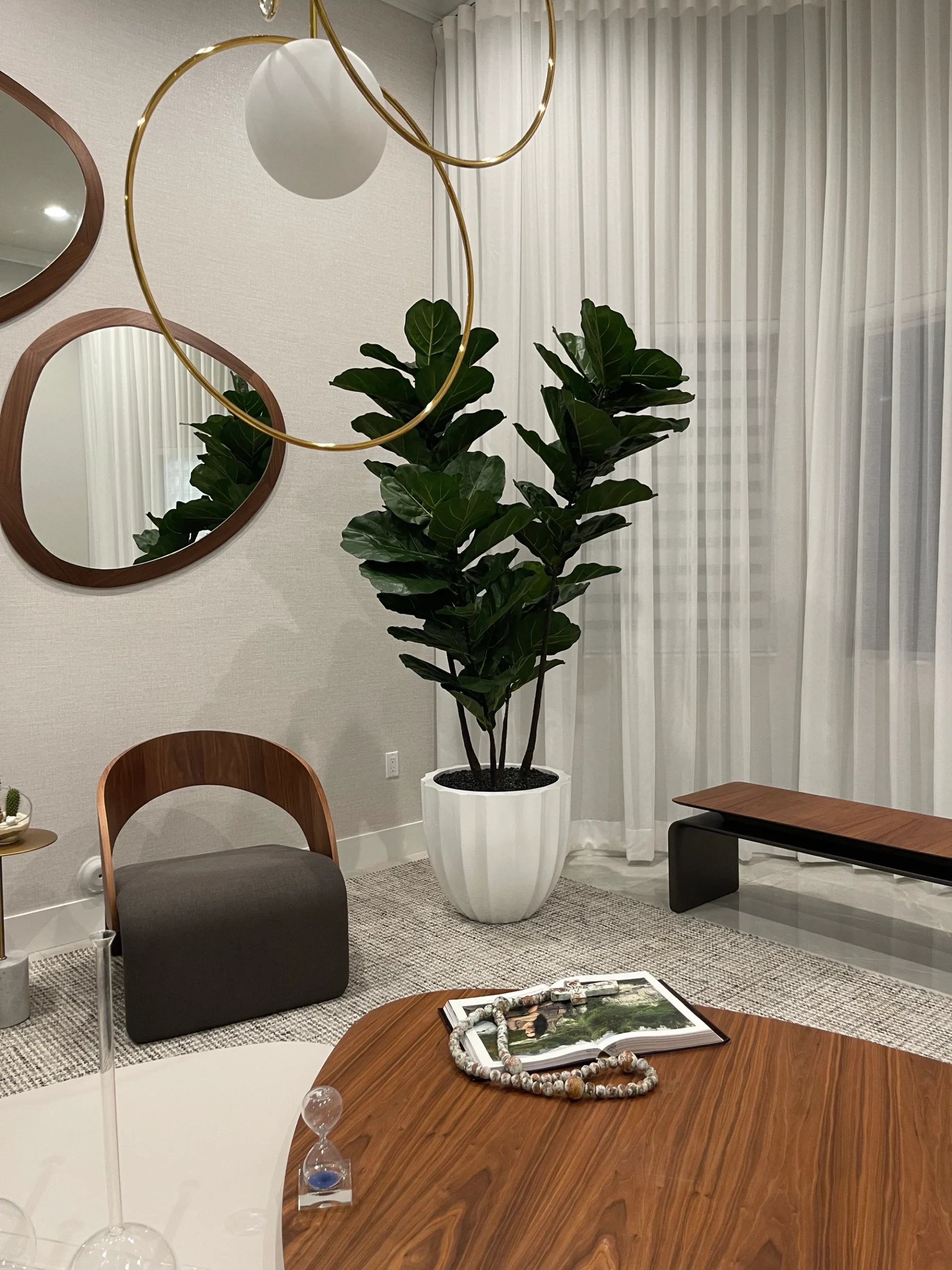fluted fiberglass planters