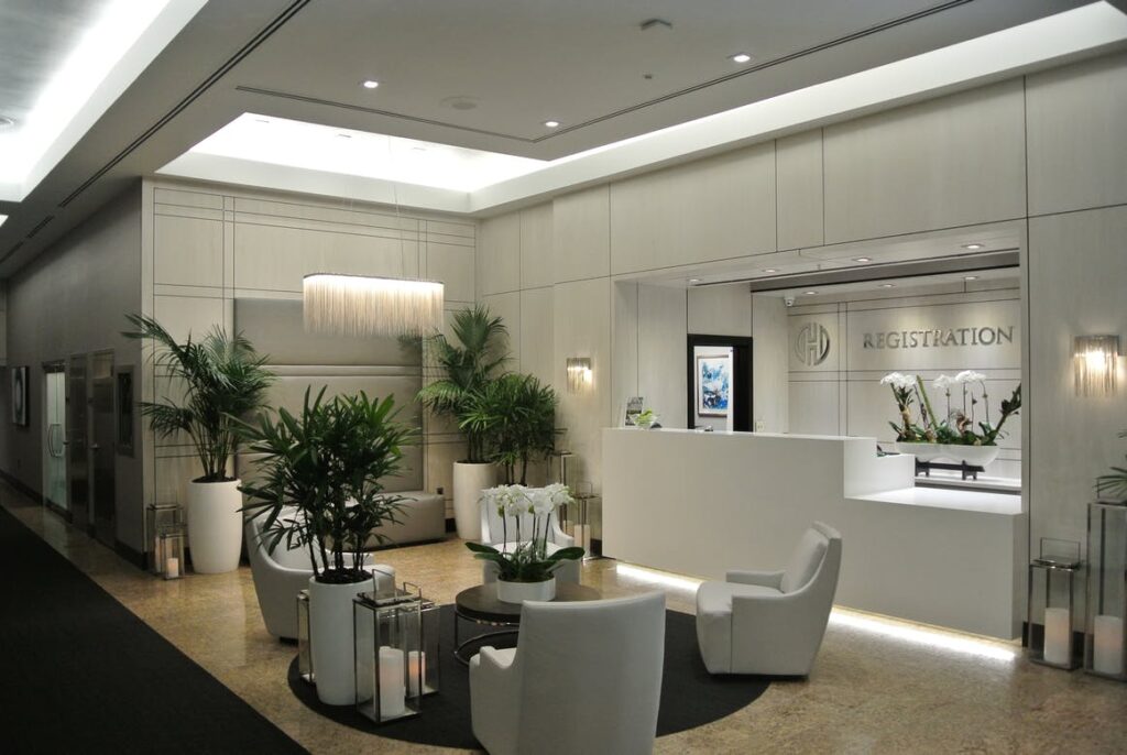 69121.24.MWH .Lisbon Lobby install Fortune HouseMiami